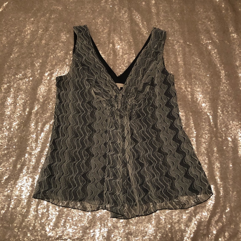 Patterned Top - Picture 2 of 6